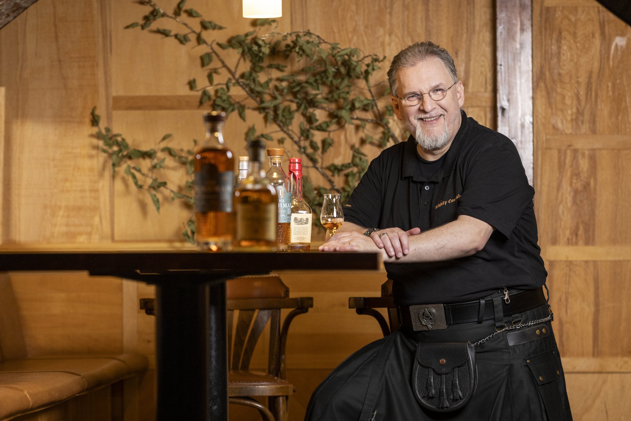 Whiskey Consultants_0624_L3461_be